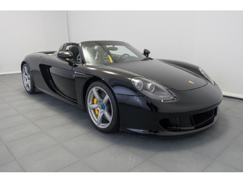 سيارة PORSCHE