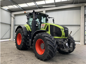 جرار CLAAS Axion 930