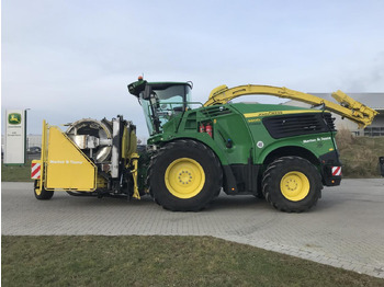 حصادة الأعلاف JOHN DEERE
