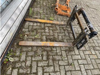رافعة أمامية للجرار MANITOU