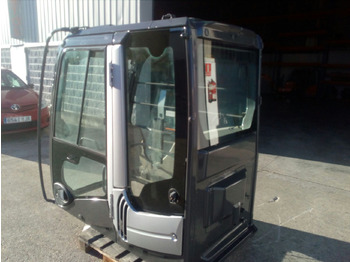 كابينة HITACHI