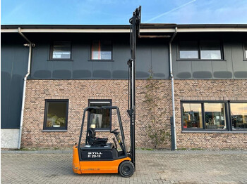رافعة شوكية كهربائية Still R20-16 Elektra 1.6 ton Triplex Freelift Sideshift Heftruck: صورة 4 رافعة شوكية كهربائية Still R20-16 Elektra 1.6 ton Triplex Freelift Sideshift Heftruck: صورة 4