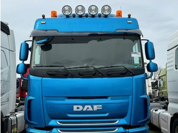 الكابينة والداخلية DAF XF 106