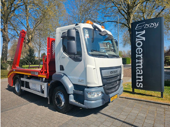 شاحنة قلاب DAF LF 220