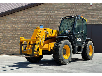 رافعة تلسكوبية JCB