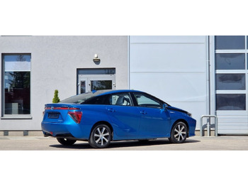 سيدان Toyota Mirai: صورة 5