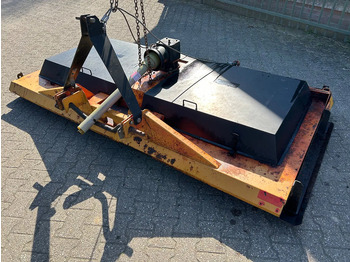 جزازة العشب