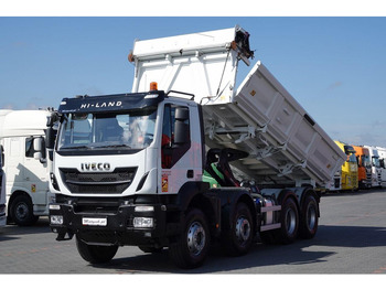 شاحنة قلاب IVECO Trakker