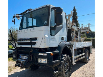 برج الحفر IVECO Trakker