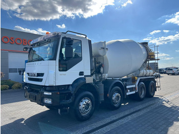 شاحنة خلاطة خرسانة LIEBHERR