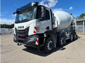 شاحنة خلاطة خرسانة IVECO