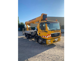 منصة تلسكوبية محمولة على شاحنة RUTHMANN