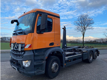 شاحنات مسطحة MERCEDES-BENZ