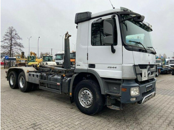 شاحنة ذات خطاف MERCEDES-BENZ Actros 2644
