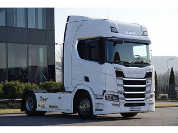 وحدة جر SCANIA
