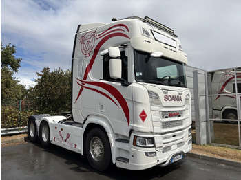 وحدة جر SCANIA R 500