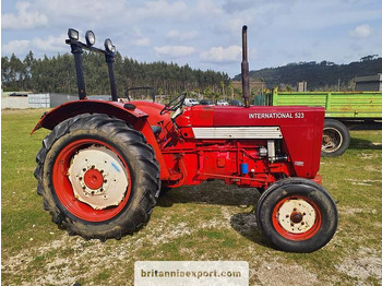 الآلات الزراعية McCORMICK