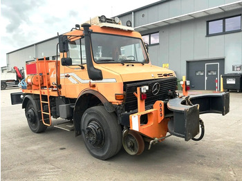 آلية المنفعة/ مركبة خاصة UNIMOG