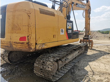 حفار زحاف CATERPILLAR 320 E: صورة 3