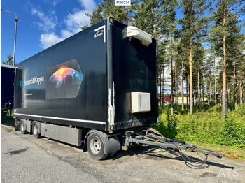 مقطورة صندوق مغلق EKERI