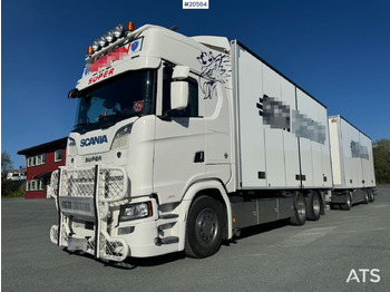 شاحنة مقفلة SCANIA S 650