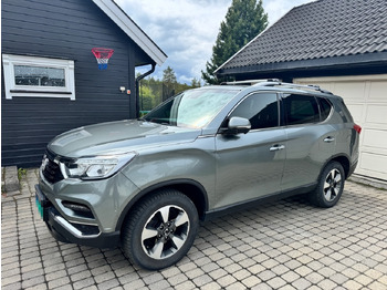 سيارة Ssangyong REXTON: صورة 2
