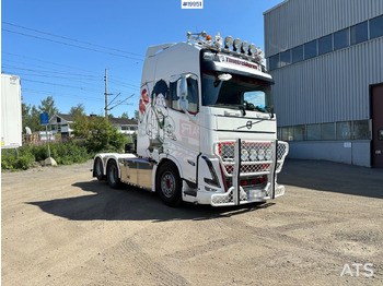 وحدة جر VOLVO FH 750