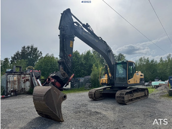 حفار زحاف VOLVO EC220DL