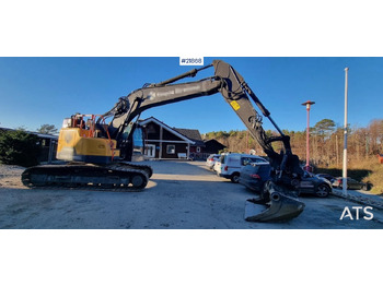 حفارة VOLVO ECR235EL