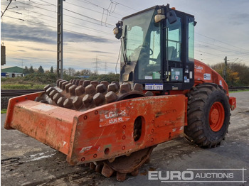 مدحلة CATERPILLAR