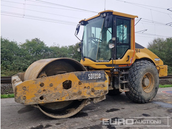 مدحلة VOLVO SD135B