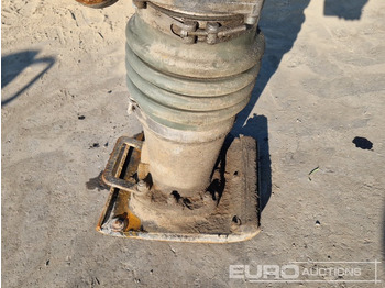 آلة أسفلت Wacker Neuson BS60-2: صورة 5 آلة أسفلت Wacker Neuson BS60-2: صورة 5
