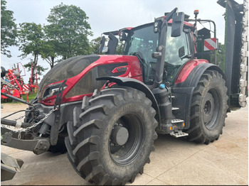 جرار VALTRA