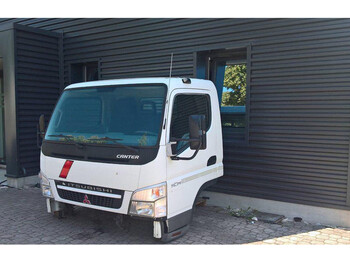 الكابينة والداخلية MITSUBISHI