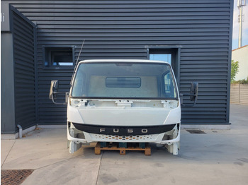 الكابينة والداخلية MITSUBISHI