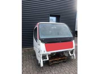 الكابينة والداخلية MITSUBISHI