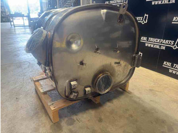 كاتم الصوت/الخمارات VOLVO