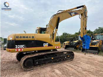 حفار زحاف CATERPILLAR 320CL
