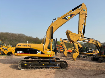 حفار زحاف CATERPILLAR 320CL