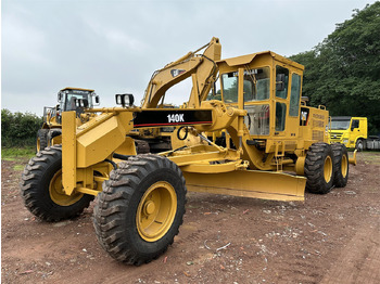 ممهدة CATERPILLAR 140K