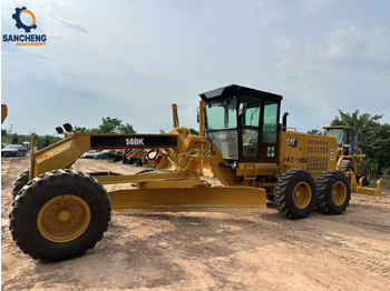 ممهدة CATERPILLAR 140K