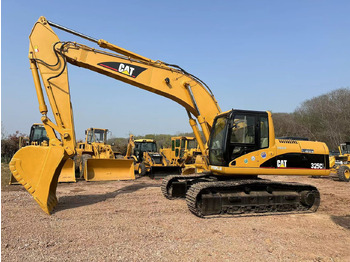 حفار زحاف CATERPILLAR 325C