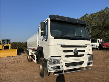 شاحنة صهريج SINOTRUK HOWO