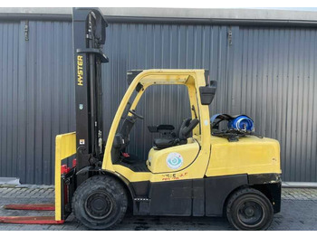رافعة شوكية تعمل بالغاز HYSTER