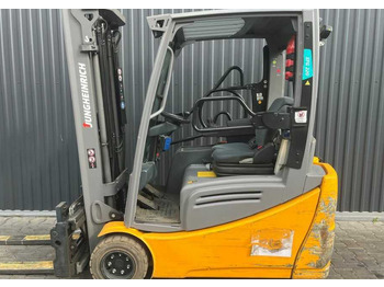 رافعة شوكية كهربائية Jungheinrich EFG220: صورة 2 رافعة شوكية كهربائية Jungheinrich EFG220: صورة 2