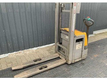 آلة التكديس JUNGHEINRICH EJC