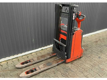 آلة التكديس LINDE