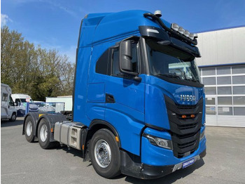 وحدة جر IVECO S-WAY