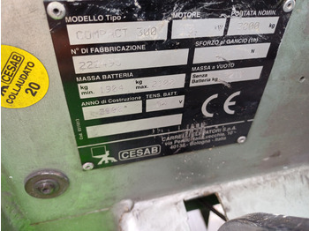 رافعة شوكية كهربائية CESAB Compact 300: صورة 5 رافعة شوكية كهربائية CESAB Compact 300: صورة 5