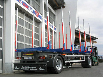 مقطورة اخشاب